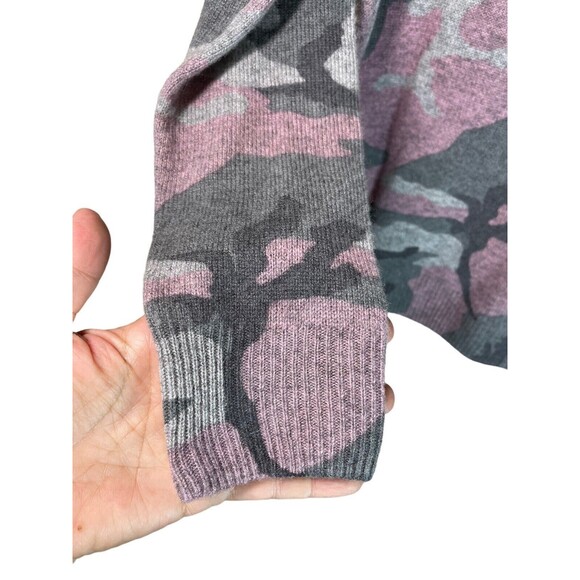 Amicale 100% Cashmere Pink‎ Grey Camouflage Crewneck Sweater Size Small Women’s - Picture 5 of 9